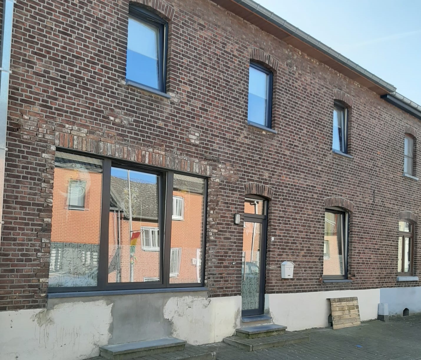 PVC ramen doen historie eer aan